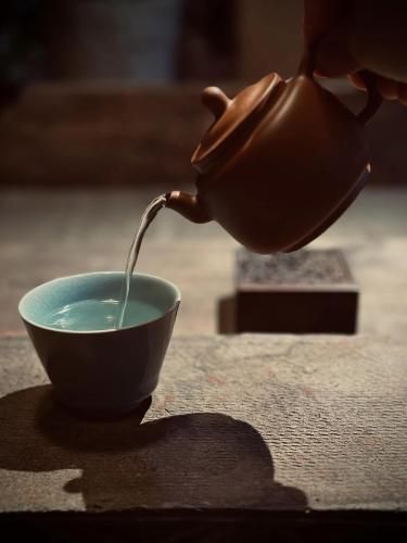 Chén chủ nhữ diêu uống trà